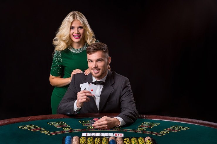 Tampilan kategori permainan warung slot di aplikasi mobile dengan pilihan sportsbook, live-dealer, dan slots